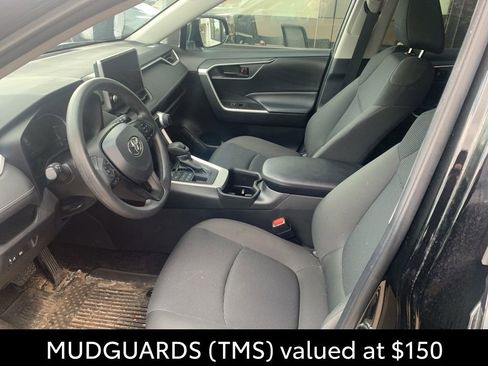 Used 2024 Toyota RAV4 LE image 5