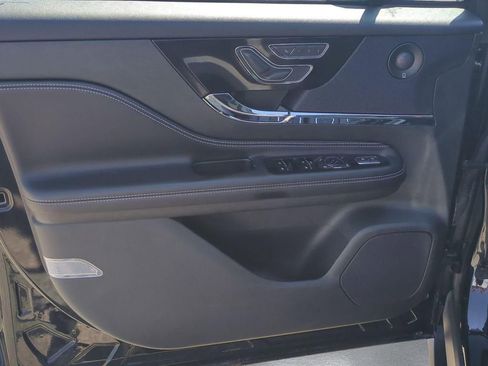 Certified 2022 Lincoln Corsair Reserve w/ Equipment Group 201A AWD/4WD image 15