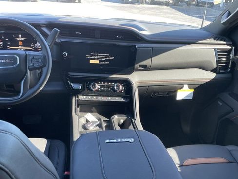 New 2026 GMC Sierra 2500 AT4 w/ AT4 Premium Plus Package image 18