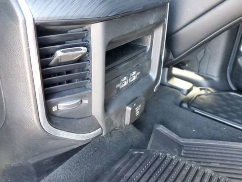 Used 2023 RAM 1500 Laramie AWD/4WD image 30