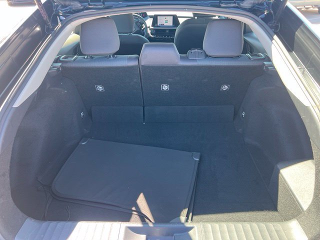Certified 2025 Toyota Prius LE FWD image 35