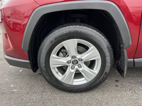 Used 2019 Toyota RAV4 XLE image 8