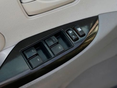 Used 2011 Toyota Sienna FWD image 26
