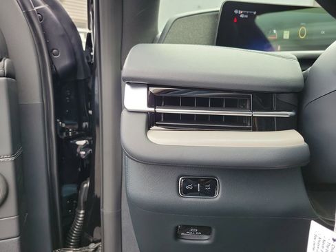 New 2025 Lincoln Navigator L Reserve w/ Jet Appearance Package AWD/4WD image 22