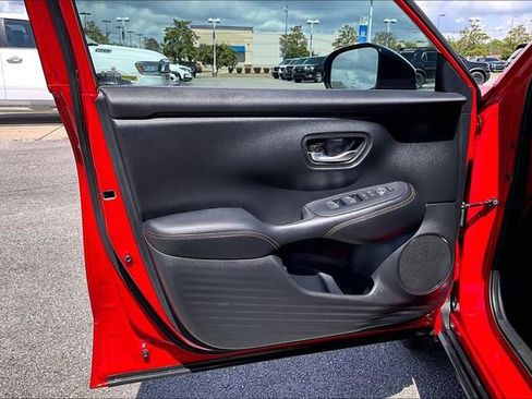 Used 2024 Honda HR-V Sport image 17