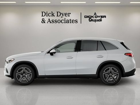 Used 2026 Mercedes-Benz GLC 300 image 29