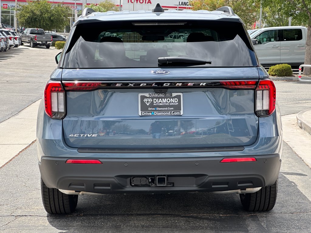 New 2026 Ford Explorer Active RWD image 6