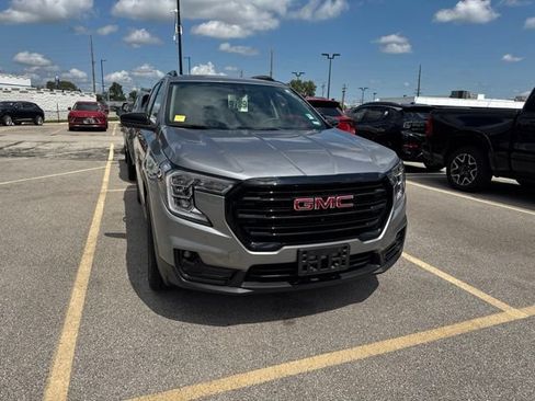 Used 2023 GMC Terrain SLT w/ Tech Package AWD/4WD image 5