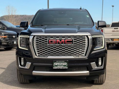 Used 2024 GMC Yukon XL Denali image 2