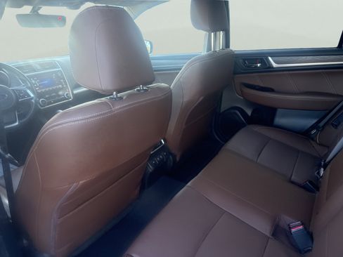 Used 2019 Subaru Outback 2.5i Touring image 9