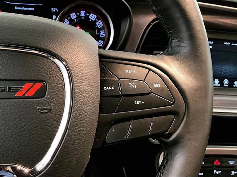 Used 2019 Dodge Challenger SXT w/ Driver Convenience Group image 18