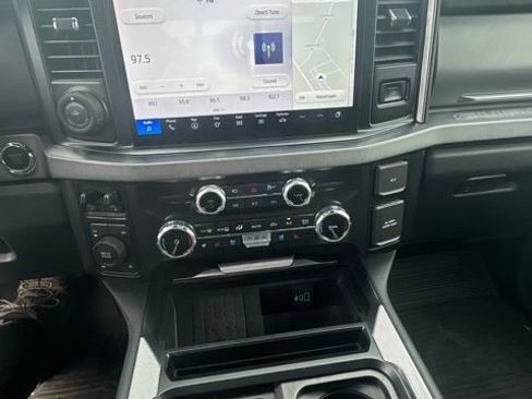 Used 2025 Ford F250 Platinum image 6