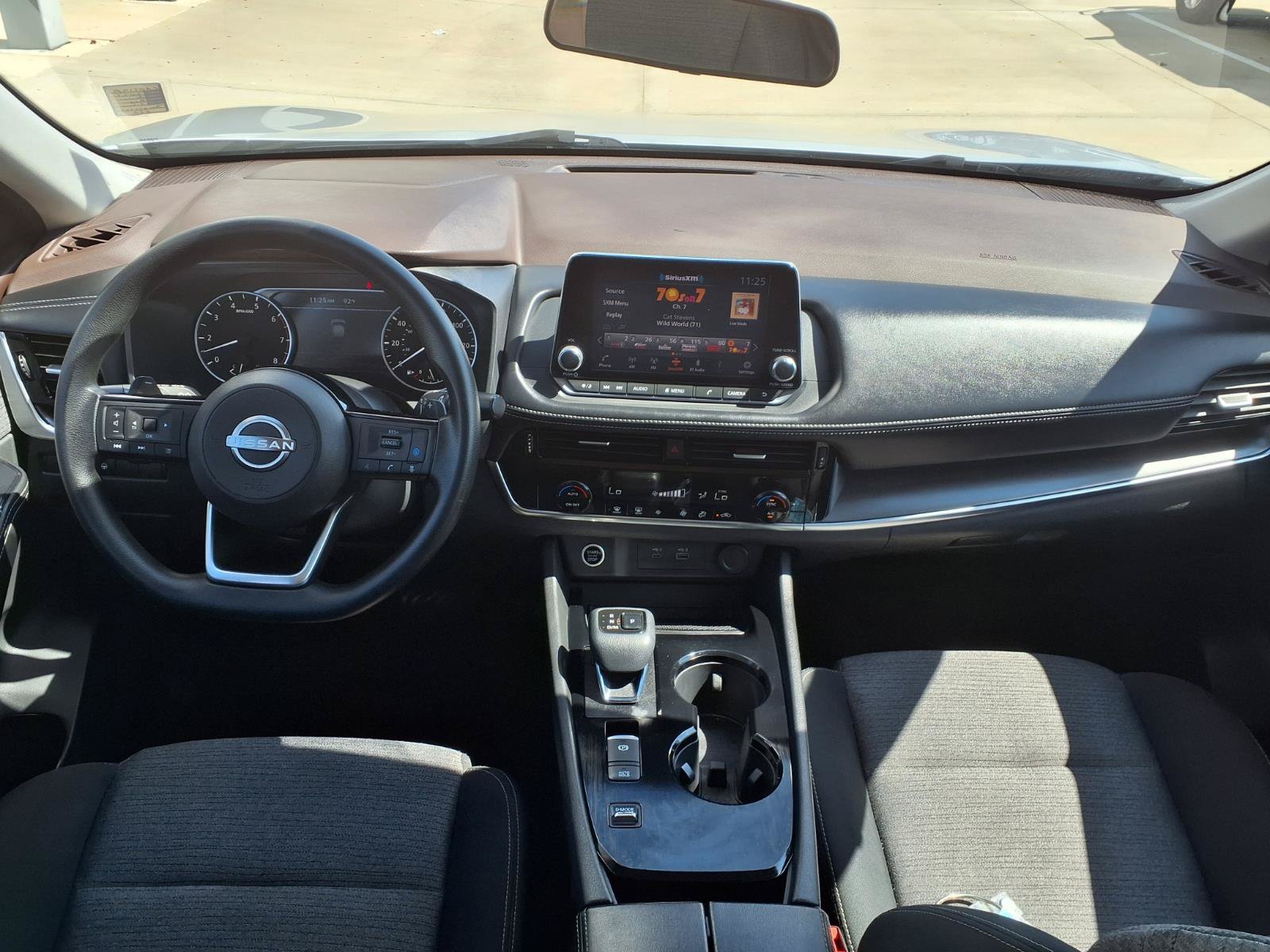 Used 2022 Nissan Rogue SV FWD image 5