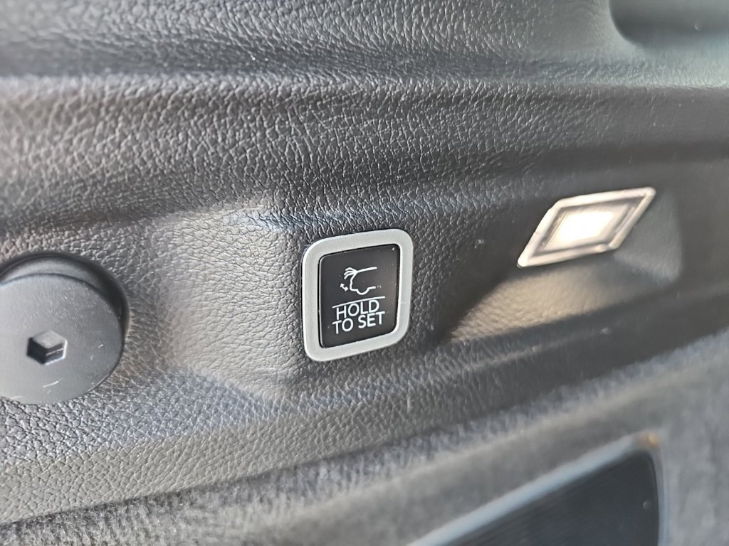 Certified 2024 Jeep Grand Cherokee L Summit AWD/4WD image 29