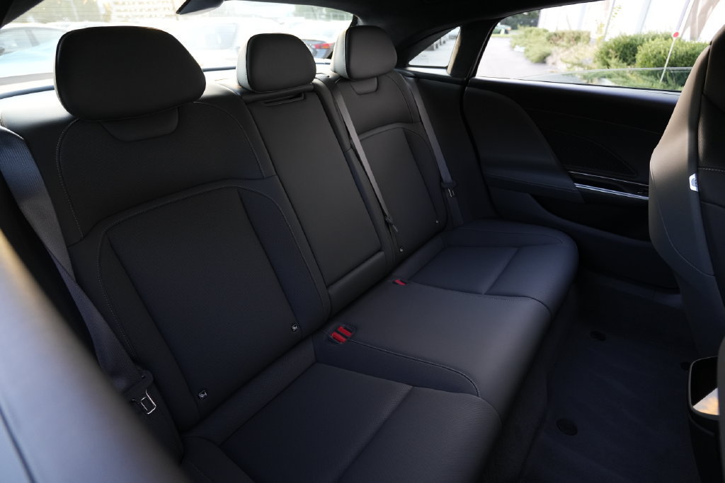 Used 2024 Lucid Air Pure RWD image 28