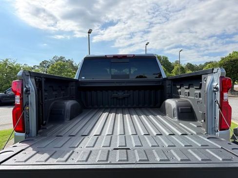 Used 2025 Chevrolet Silverado 1500 High Country w/ Technology Package AWD/4WD image 28