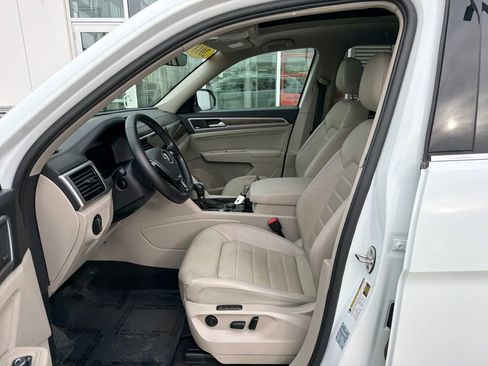 Used 2018 Volkswagen Atlas SEL Premium image 9