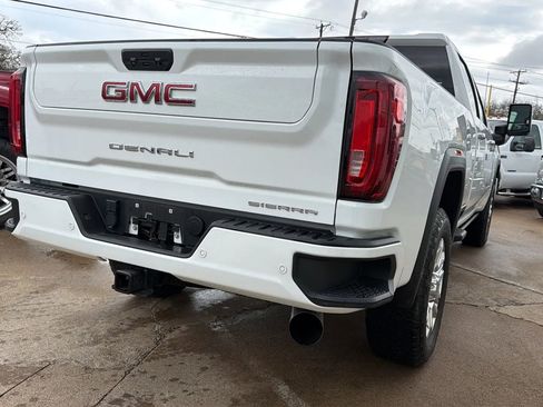 Used 2022 GMC Sierra 2500 Denali w/ Denali Ultimate Package image 3