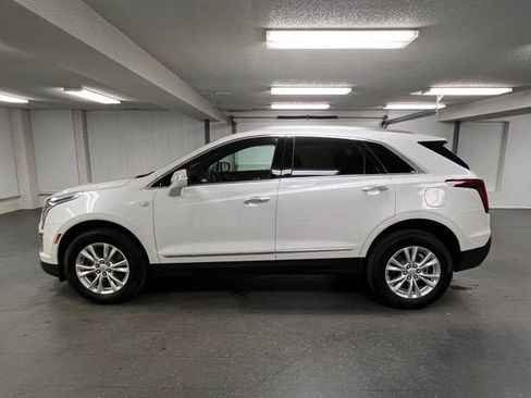 Used 2023 Cadillac XT5 Luxury FWD image 2