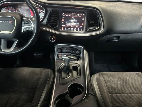 Used 2016 Dodge Challenger R/T Scat Pack w/ Leather Interior Group image 12