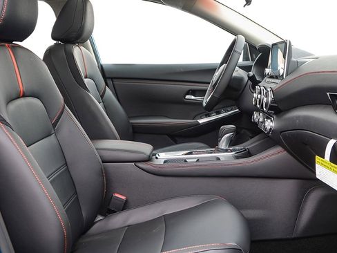 New 2025 Nissan Sentra SR w/ SR Premium Package FWD image 22