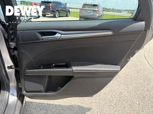 Used 2013 Ford Fusion Titanium FWD image 27