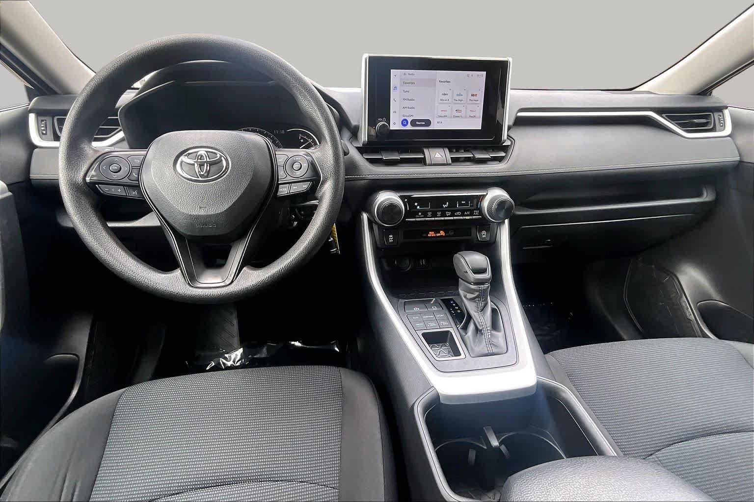 Used 2025 Toyota RAV4 LE AWD/4WD image 15