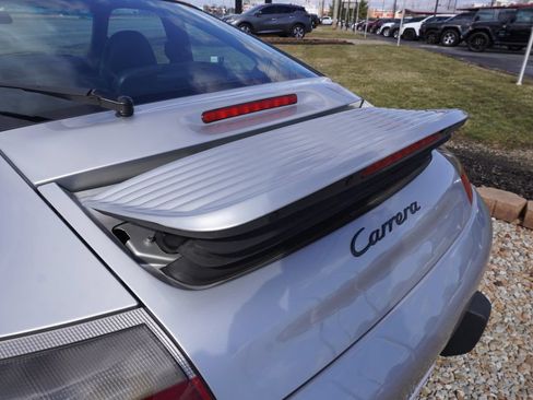 Used 2001 Porsche 911 Carrera RWD image 15