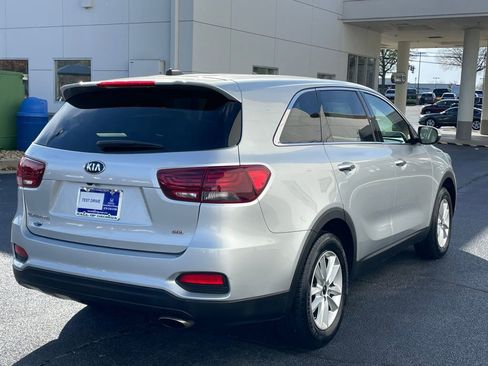 Used 2019 Kia Sorento LX image 6