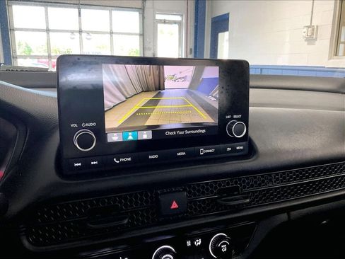 Used 2025 Honda HR-V LX image 19
