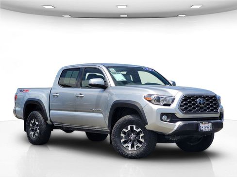 Used 2022 Toyota Tacoma TRD Off-Road AWD/4WD image 2