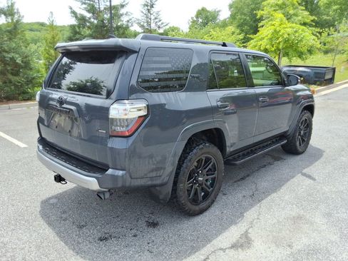 Used 2024 Toyota 4Runner TRD Off-Road Premium w/ Moonroof Package AWD/4WD image 5