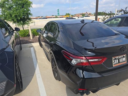 Used 2024 Toyota Camry XSE FWD image 8