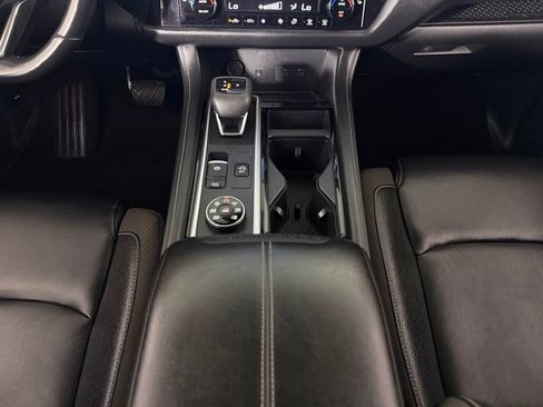 Used 2024 Nissan Pathfinder SL w/ Cargo Package AWD/4WD image 17