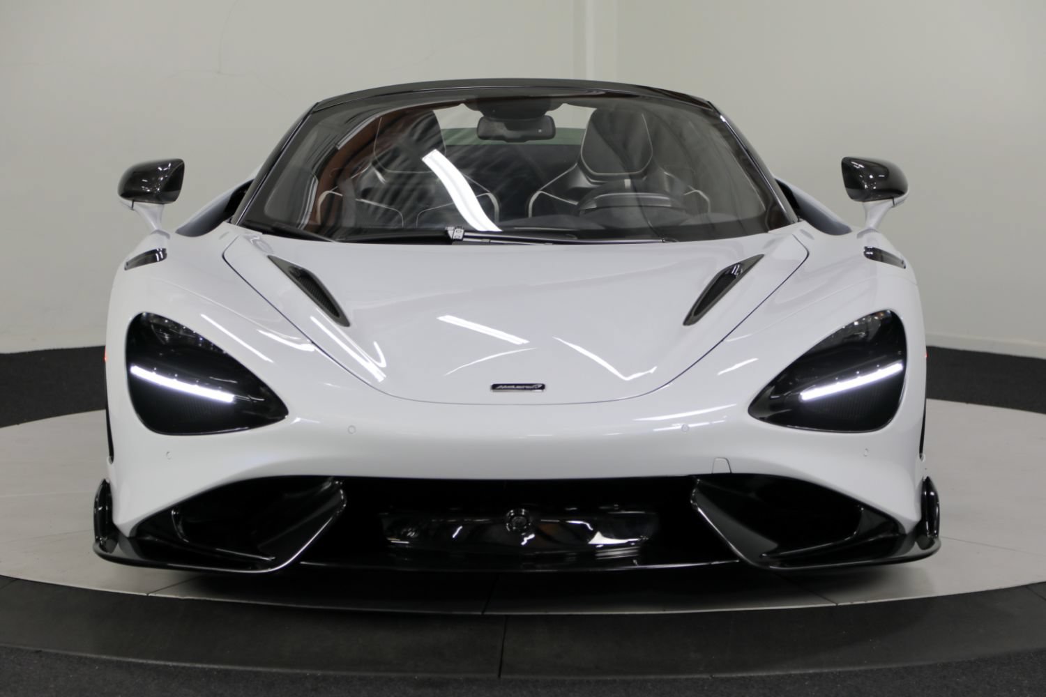Used 2022 McLaren 765LT RWD image 13