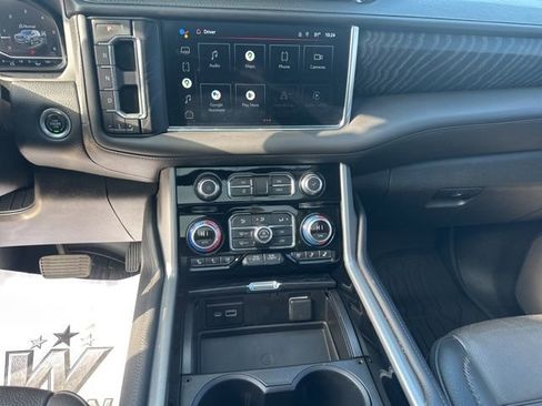 Used 2022 GMC Yukon XL Denali w/ Denali Ultimate Package image 15