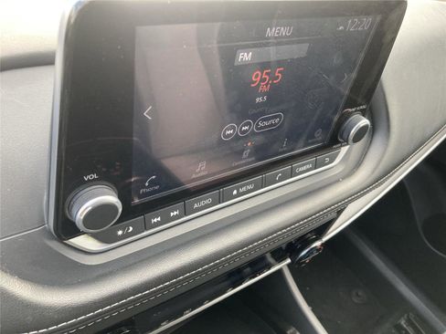 Used 2023 Nissan Rogue SV image 14