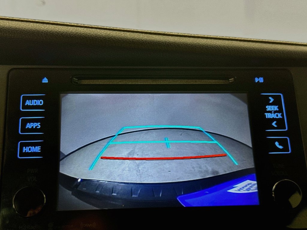 Used 2016 Toyota Sienna SE FWD image 16