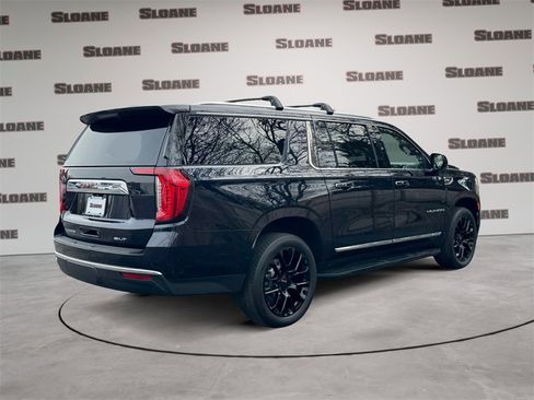 Used 2023 GMC Yukon XL SLT image 5