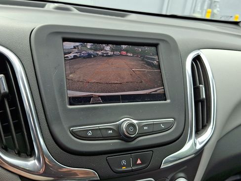 Certified 2024 Chevrolet Equinox LS FWD image 18