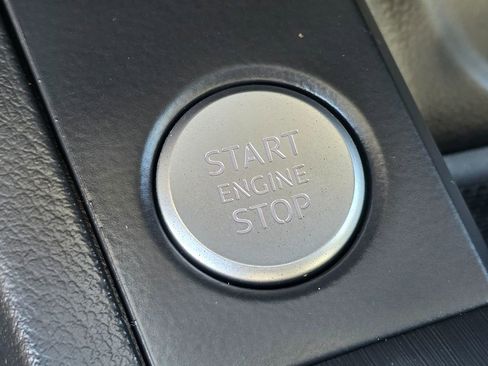 Used 2017 Audi A4 2.0T Premium w/ Convenience Package image 41