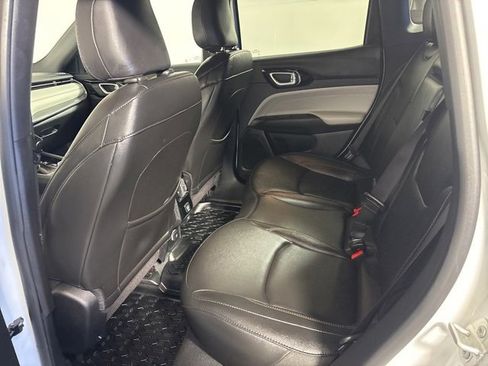 Certified 2024 Jeep Compass Limited image 25