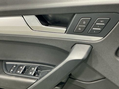 Used 2025 Audi Q5 2.0T Premium image 24