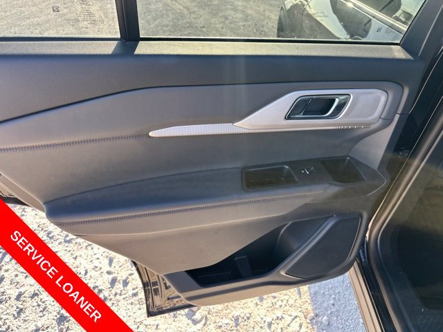 New 2026 Ford Explorer Active RWD image 18