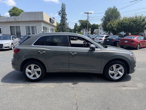 Used 2020 Audi Q3 2.0T Premium w/ Convenience Package AWD/4WD image 10