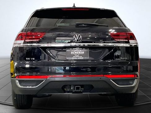 Used 2023 Volkswagen Atlas Cross Sport SE w/ Black Wheel Package AWD/4WD image 4