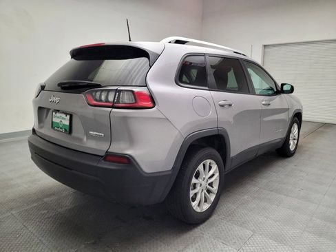 Used 2021 Jeep Cherokee Latitude FWD image 9