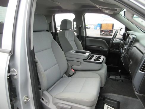 Certified 2019 Chevrolet Silverado 1500 Custom w/ Custom Convenience Package AWD/4WD image 20