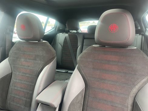 New 2024 Alfa Romeo Tonale Veloce w/ Active Assist Package image 17