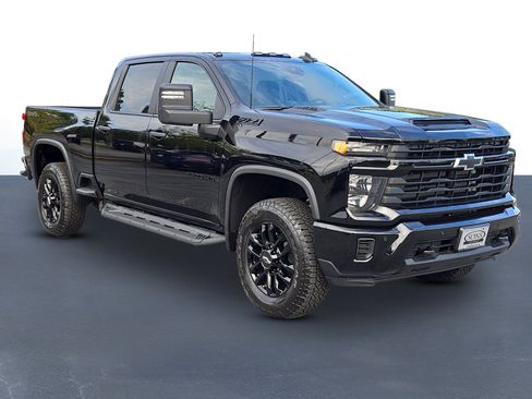 New 2026 Chevrolet Silverado 2500 Custom w/ Custom Value Package image 3